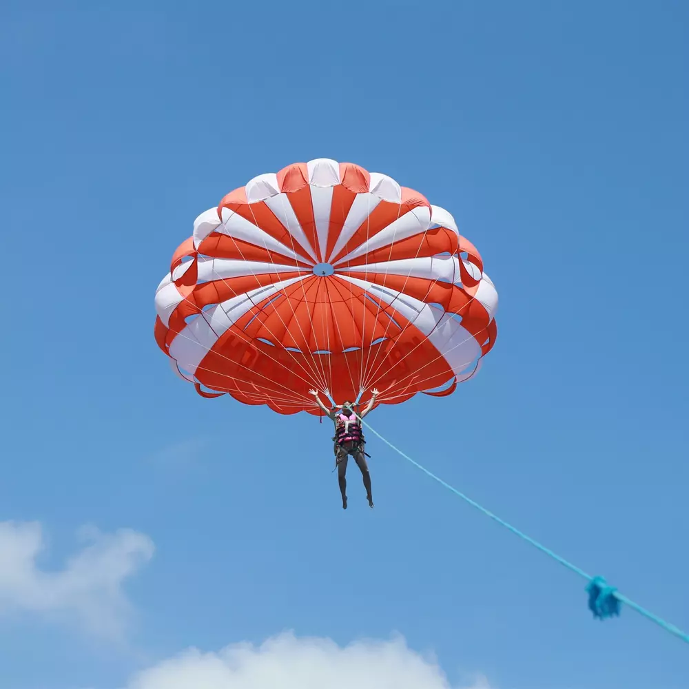 Sea sport Parasailing