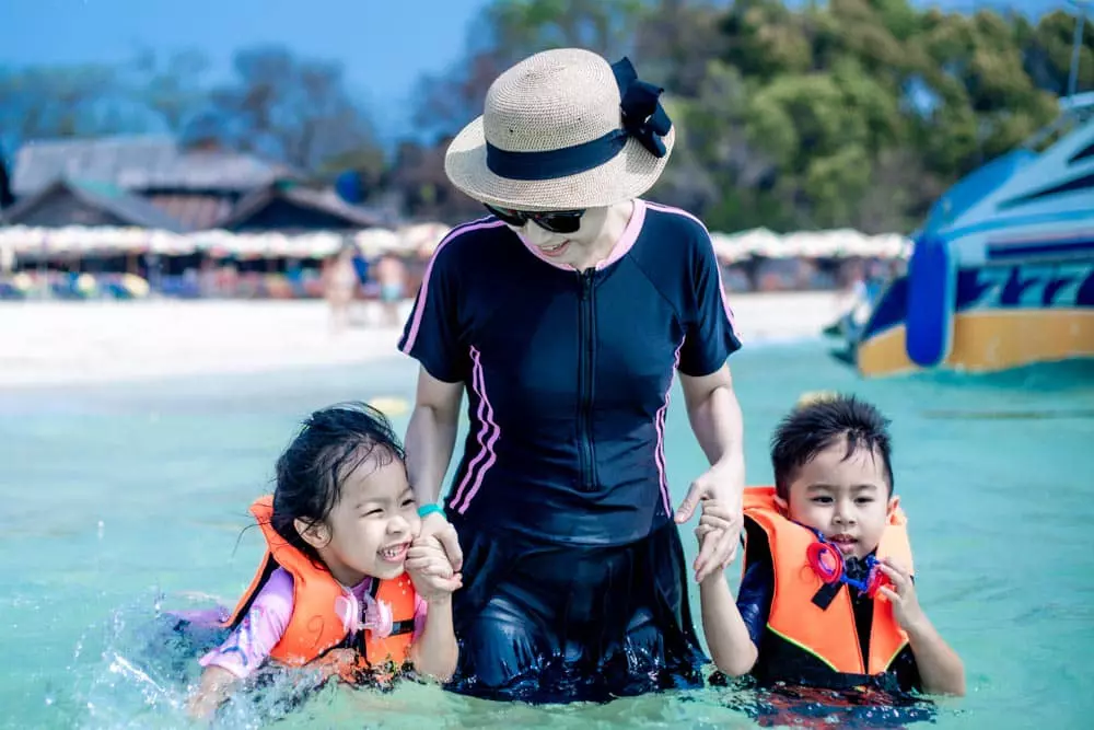 Family trip with children in Khai Island