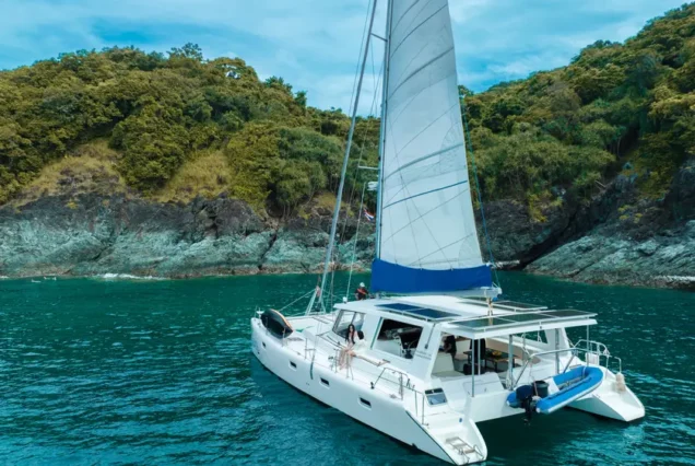 Aeolos Catamaran