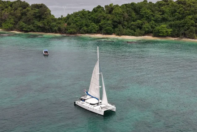 Aeolos Catamaran