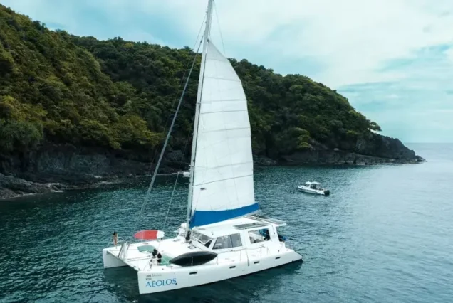 Aeolos Catamaran