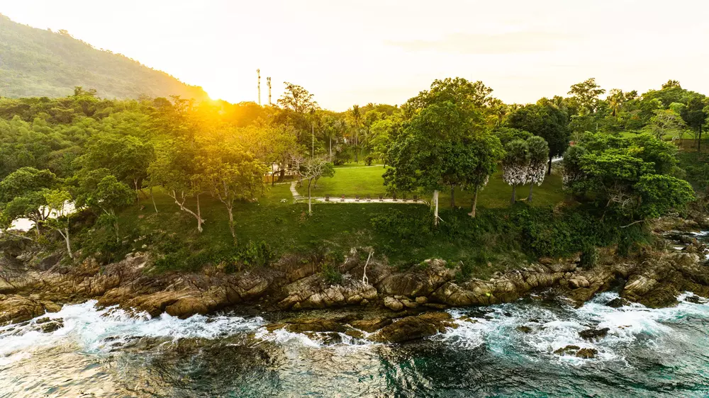 Ban Raya Hotel, Racha island