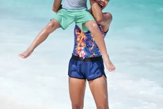 Family Island Hoping