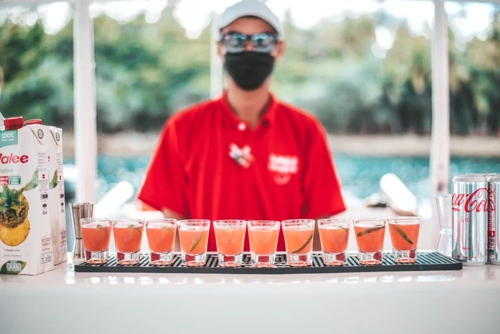 Refreshing drinks prepared at the onboard bar on Smile Rainbow Catamaran