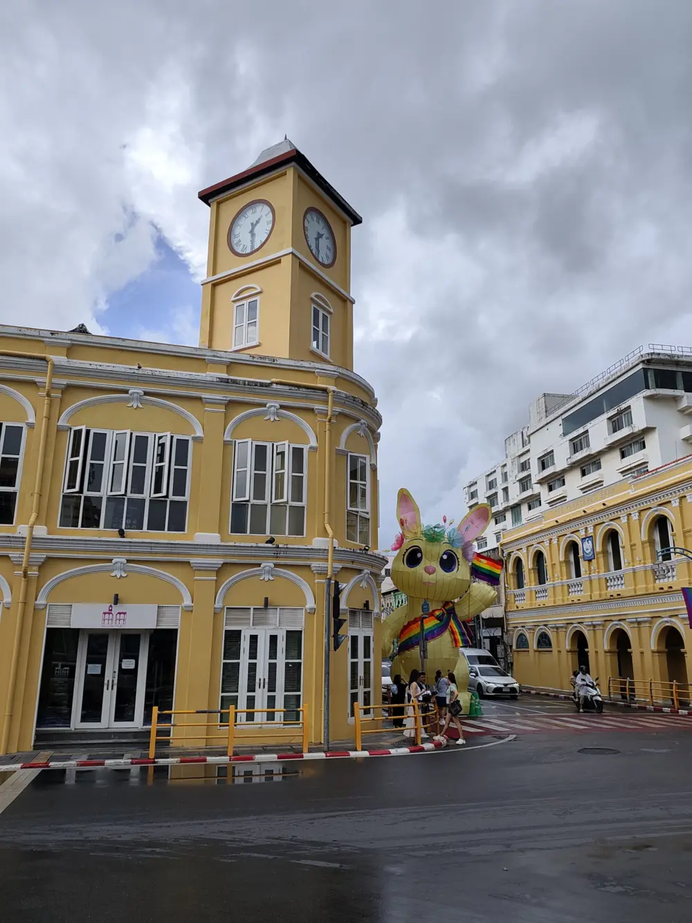 普吉镇黄色大钟楼 Promthep Clock Tower 历史建筑