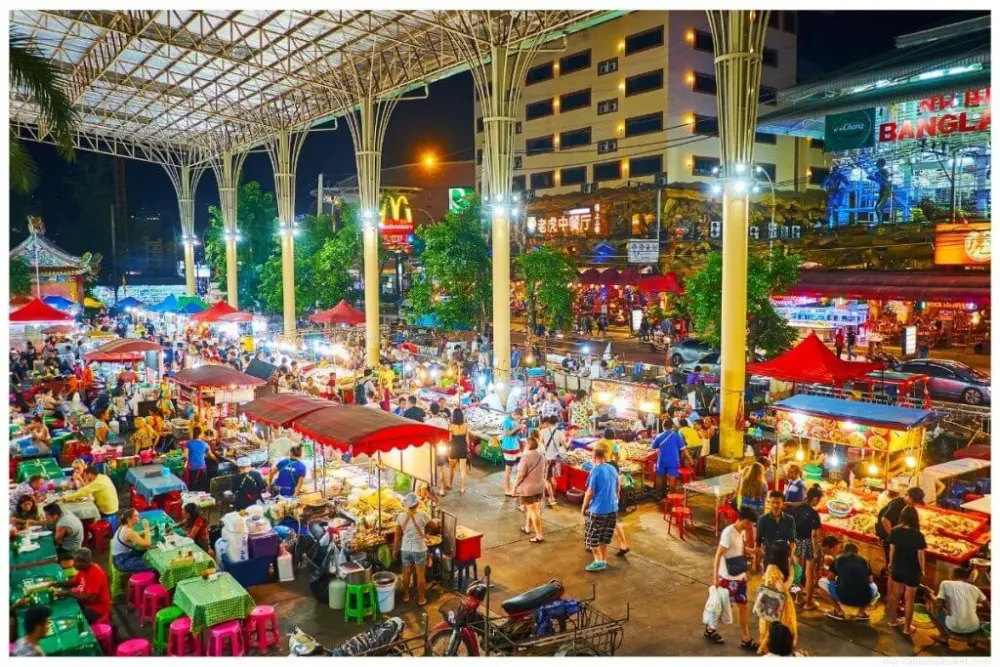 芭东 Banzaan 夜市与海鲜摊位