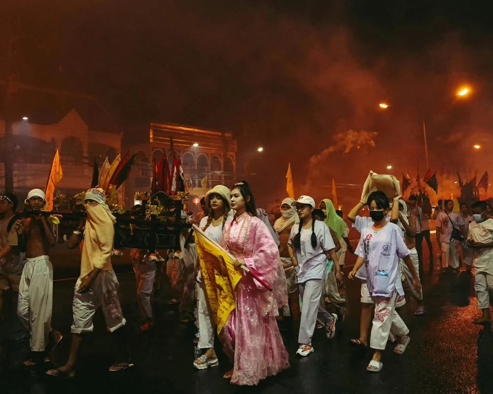 普吉岛九皇斋节夜间神明巡游