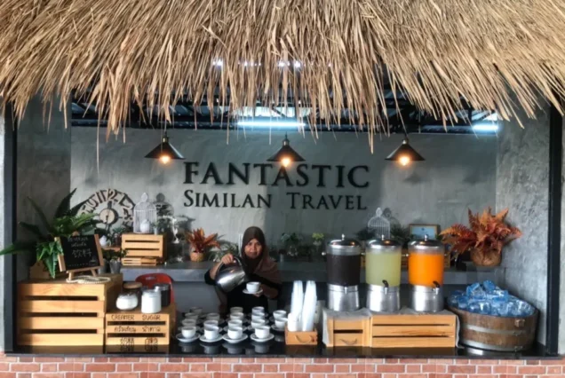 Drinks counter at the Fantastic Similan meeting point