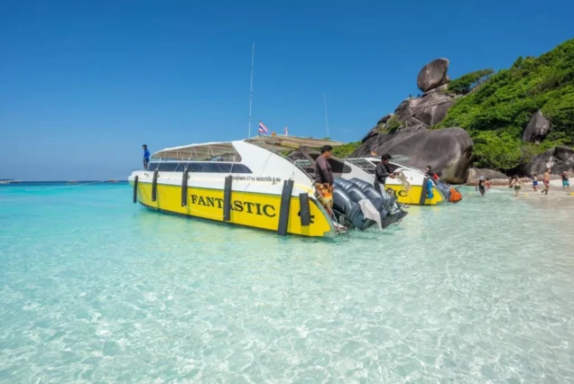 Left-side view of the Fantastic Similan speedboat