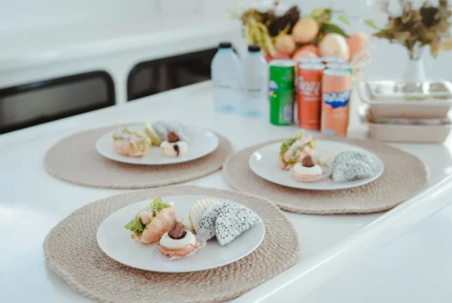 Food presentation in the Flash No.7 yacht lounge
