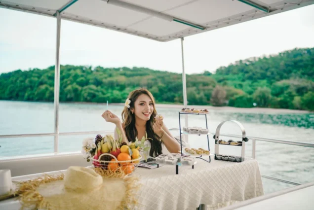 Guest enjoying the upper-deck seating aboard Flash No.7