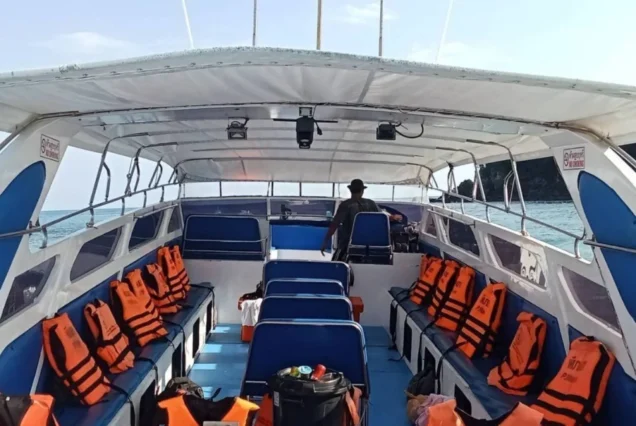 Seating and life jackets inside a normal Hong Island tour speedboat