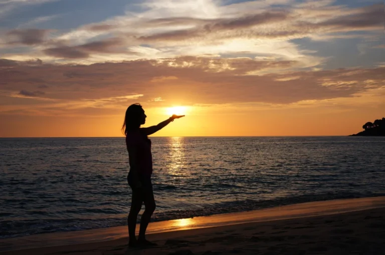 Karon Beach, Phuket: Sunset Walks, Local Markets, Restaurants and Hotels