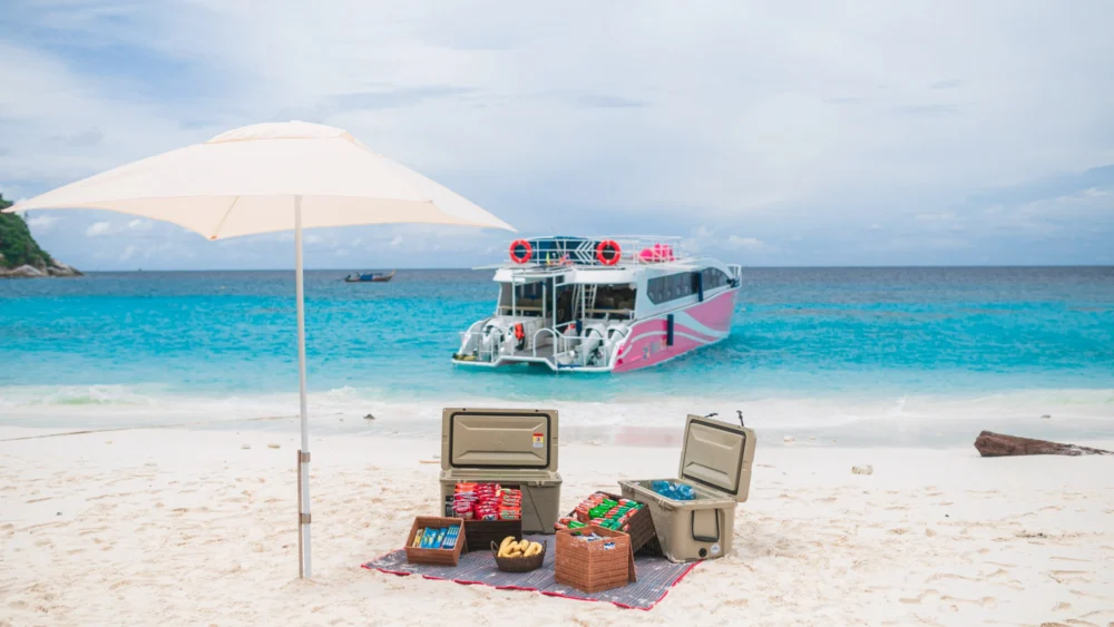 Picnic on the beacch with Seastar Catamaran