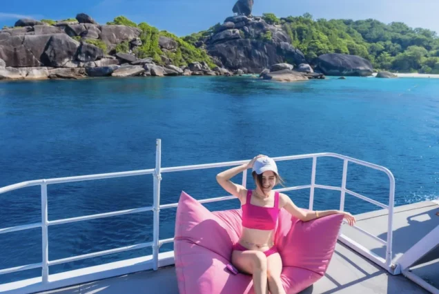 Upper deck sea view aboard the Seastar Rainbow catamaran