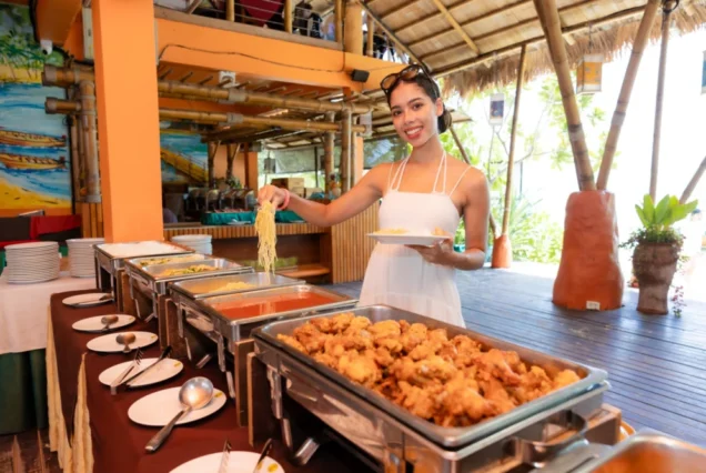 Buffet lunch selection on the Tip-Top trip